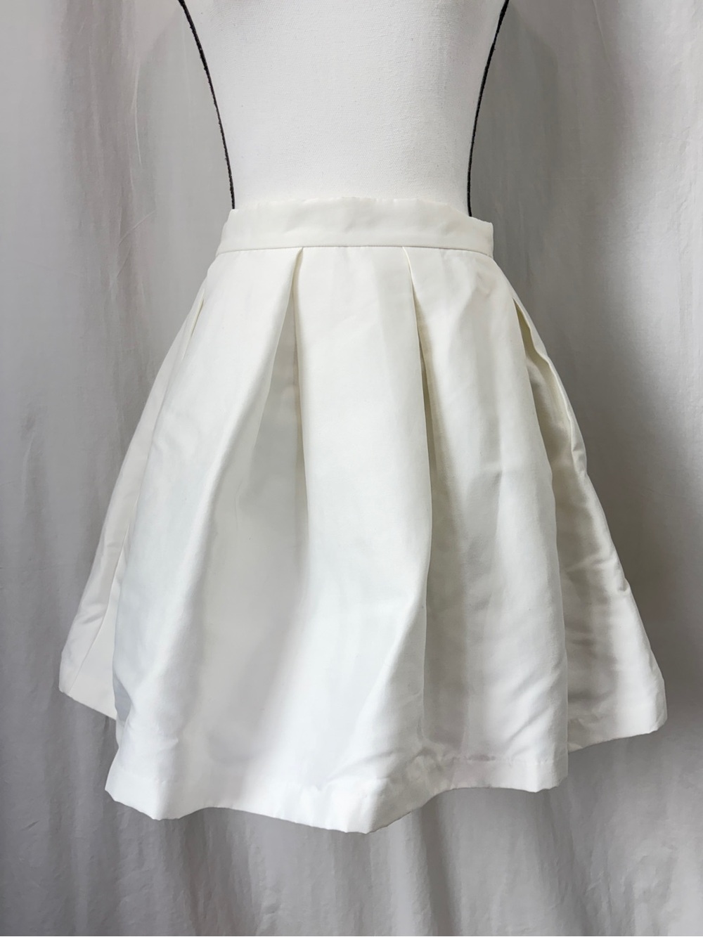 Blaque Label White High Waist Women's Skirt Medium Pleated Pockets NWT